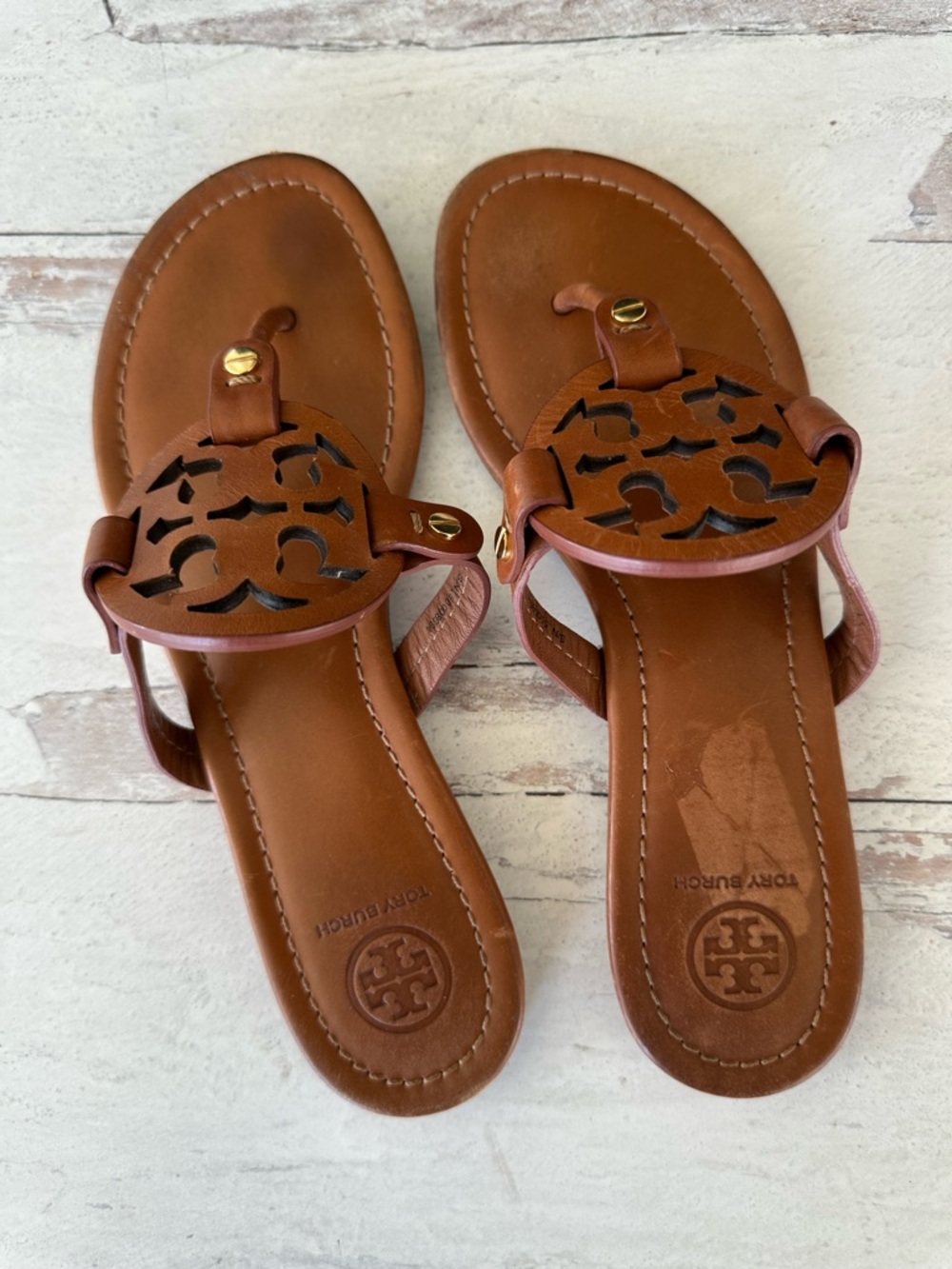 Tory Burch • Miller Logo Thong Sandal - Picture 4 of 9